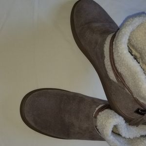 Kookaburra by ugg size 8